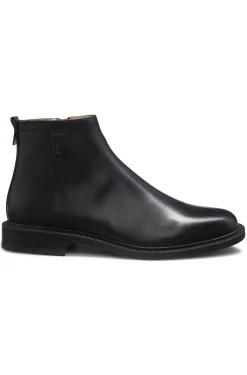 Leather boots with logo trim