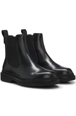 Leather Chelsea boots with gold-tone Double B monogram
