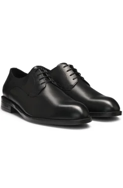 Leather Derby shoes with stitching details