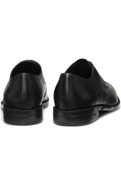 Leather Derby shoes with stitching details