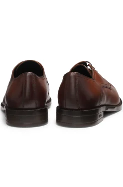 Leather Derby shoes with stitching details