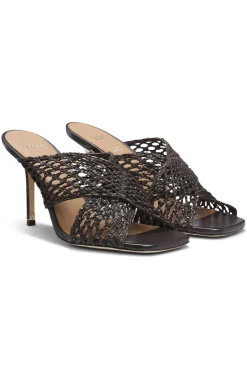 Leather sandals with woven uppers