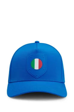 Logo cap in lustrous twill with country-flag badge
