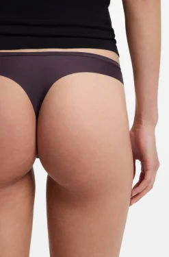 Low-rise briefs with clean finishes