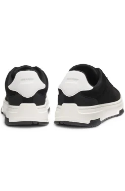 Low-top trainers in faux suede