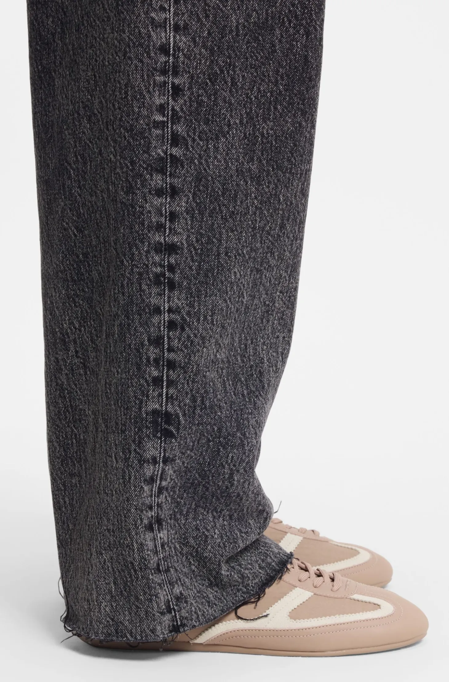 Low-top trainers with leather and suede