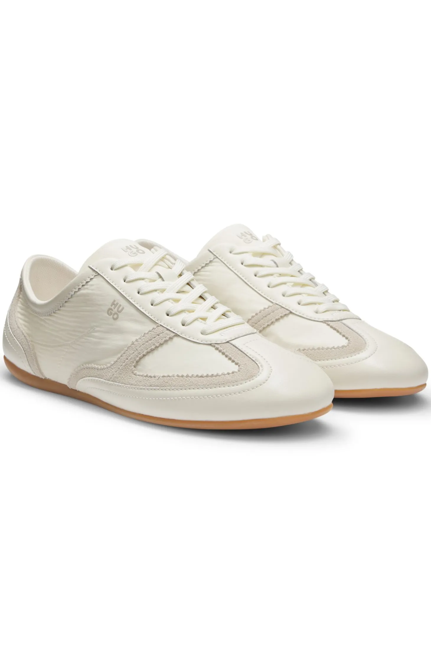 Low-top trainers with leather and suede