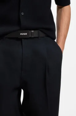 Matte leather belt with branded plaque buckle