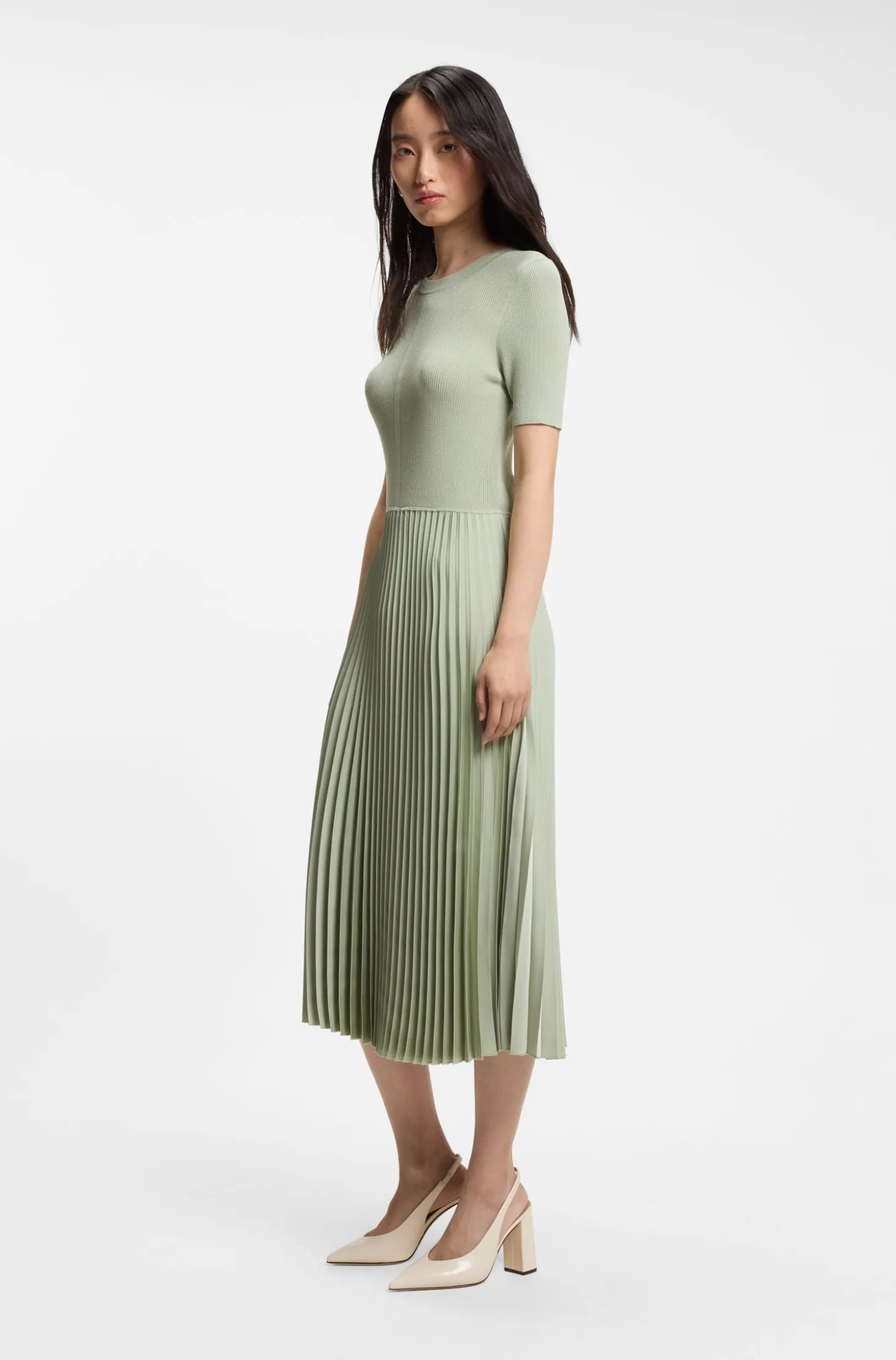 Mixed-material dress with plissé skirt