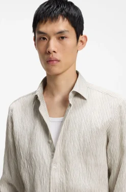 Modern-fit shirt in striped seersucker