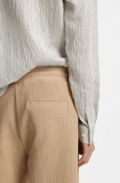 Modern-fit shirt in striped seersucker