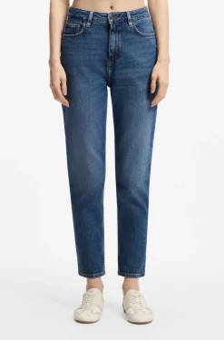 Mom jeans in medium-blue stretch denim