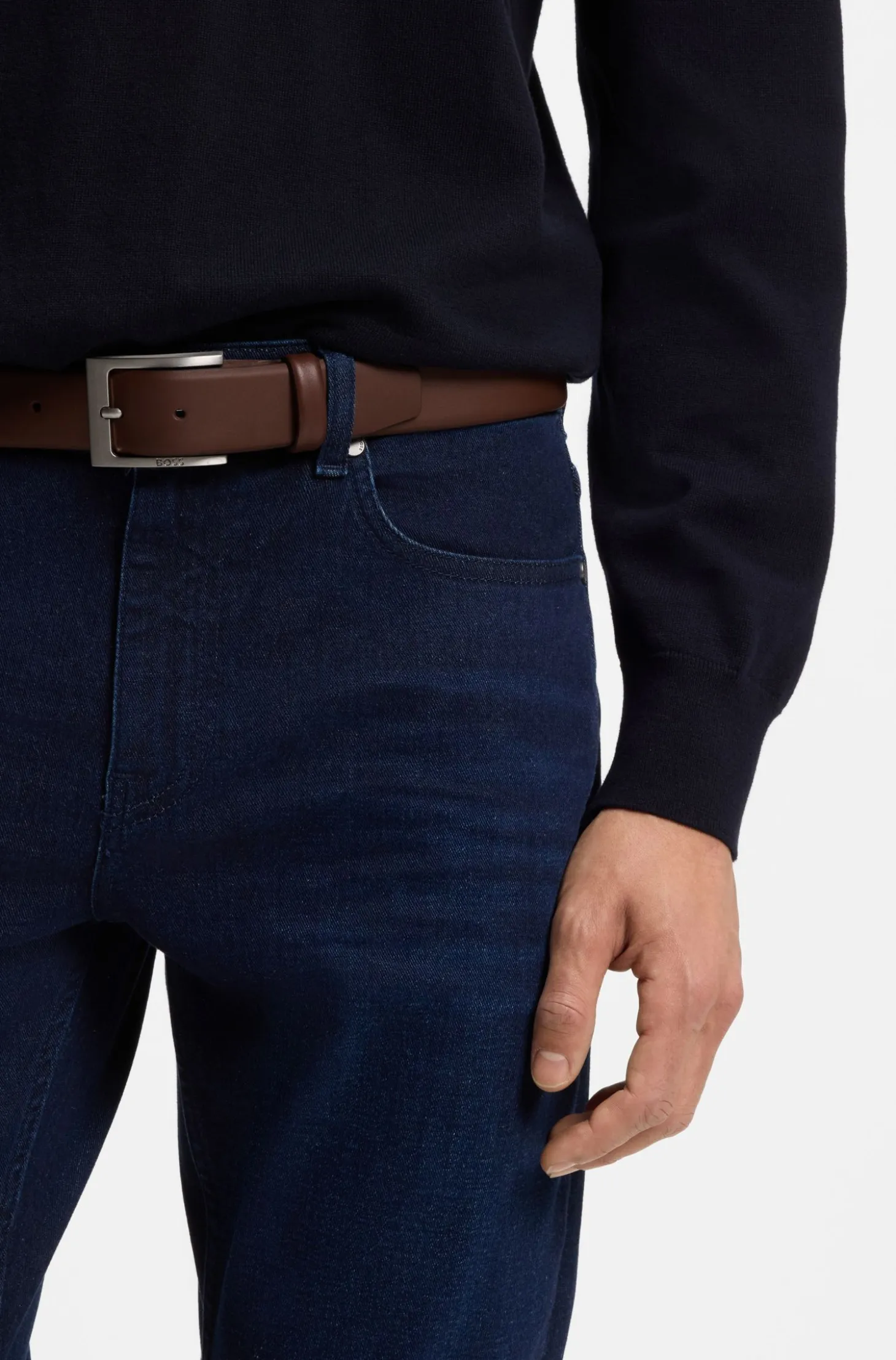 Nappa-leather belt with pin buckle