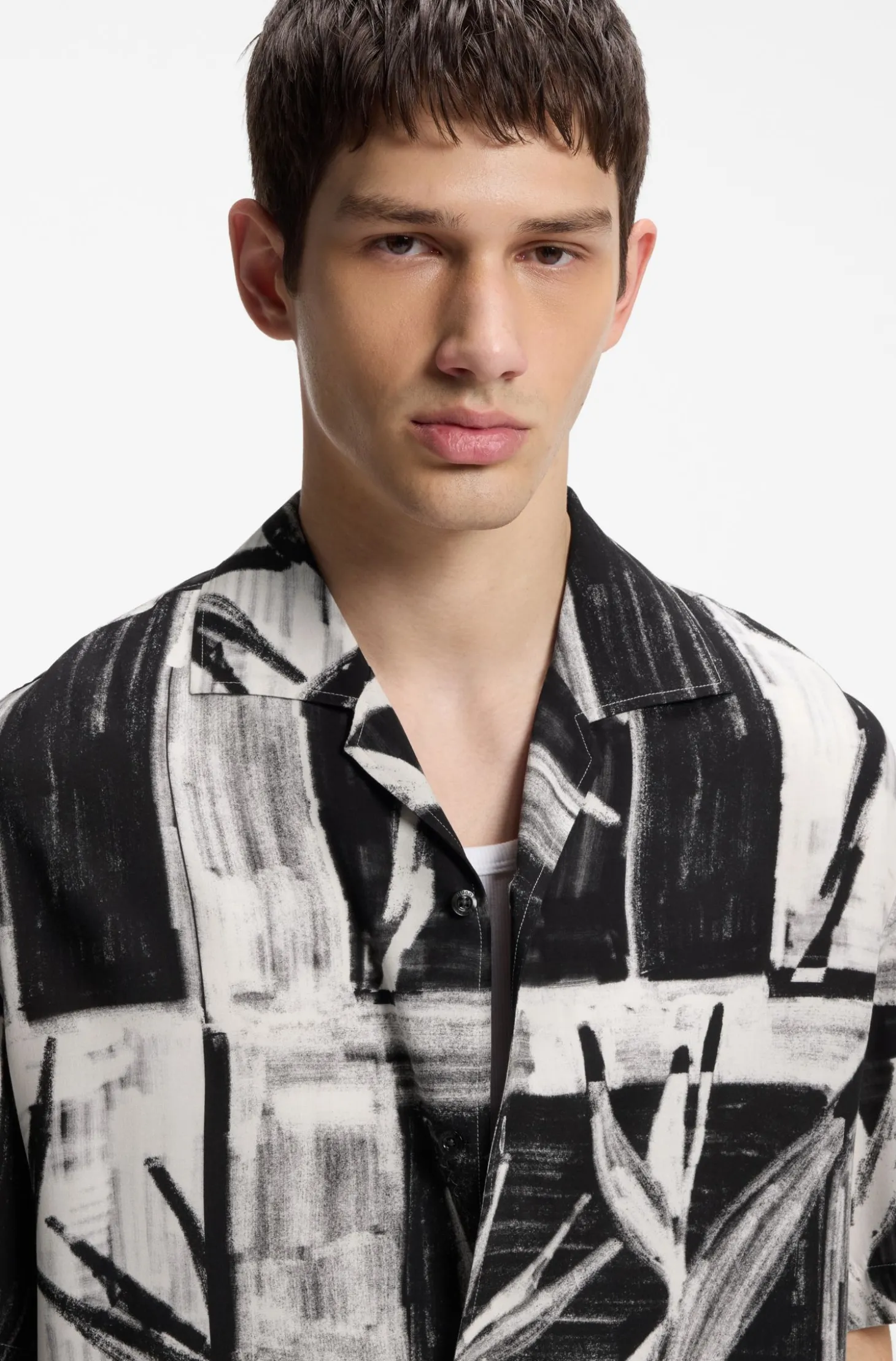 Oversized-fit printed shirt with camp collar