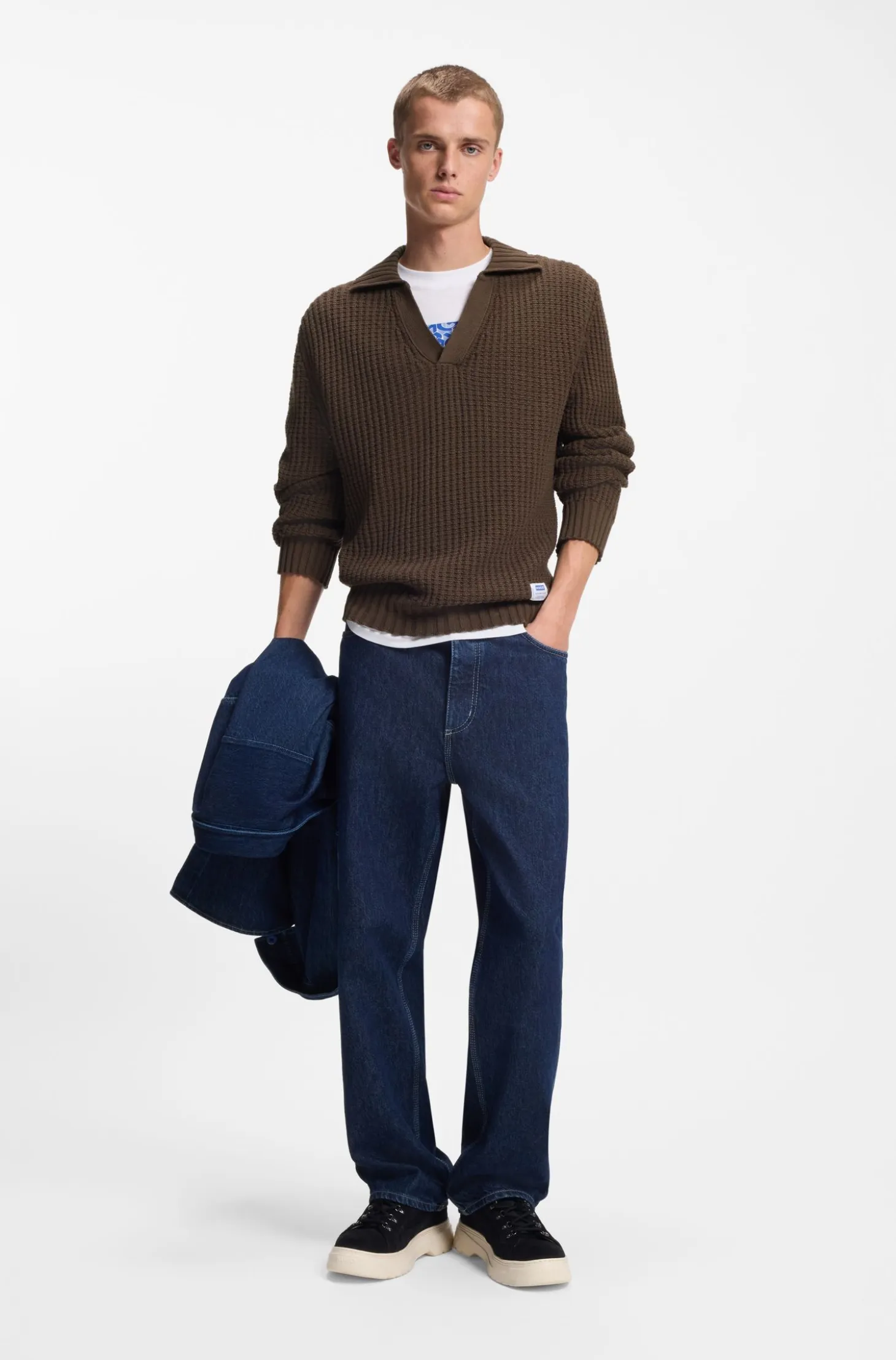 Oversized-fit waffle-structured sweater with Johnny collar