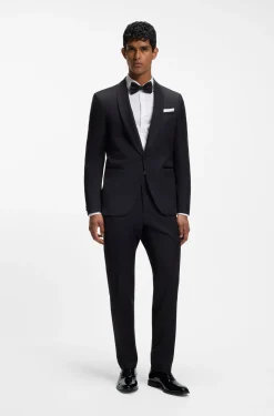 Oxford shoes in patent faux leather
