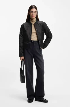 Packable jacket in lustrous water-repellent fabric