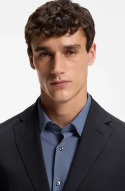 Packable slim-fit blazer in a washable wool blend