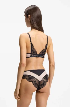Padded bra in lace and mesh