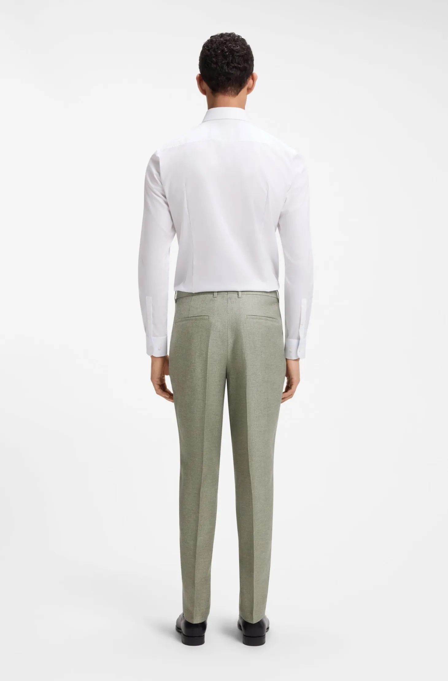 Pleat-front trousers in a linen blend