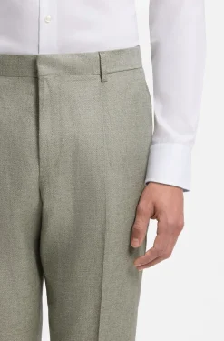 Pleat-front trousers in a linen blend