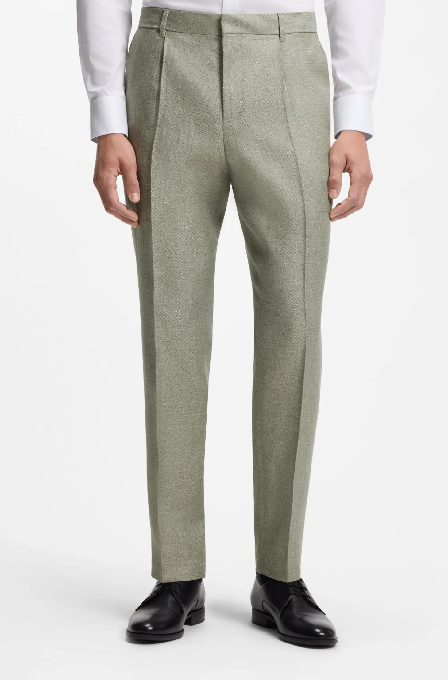 Pleat-front trousers in a linen blend