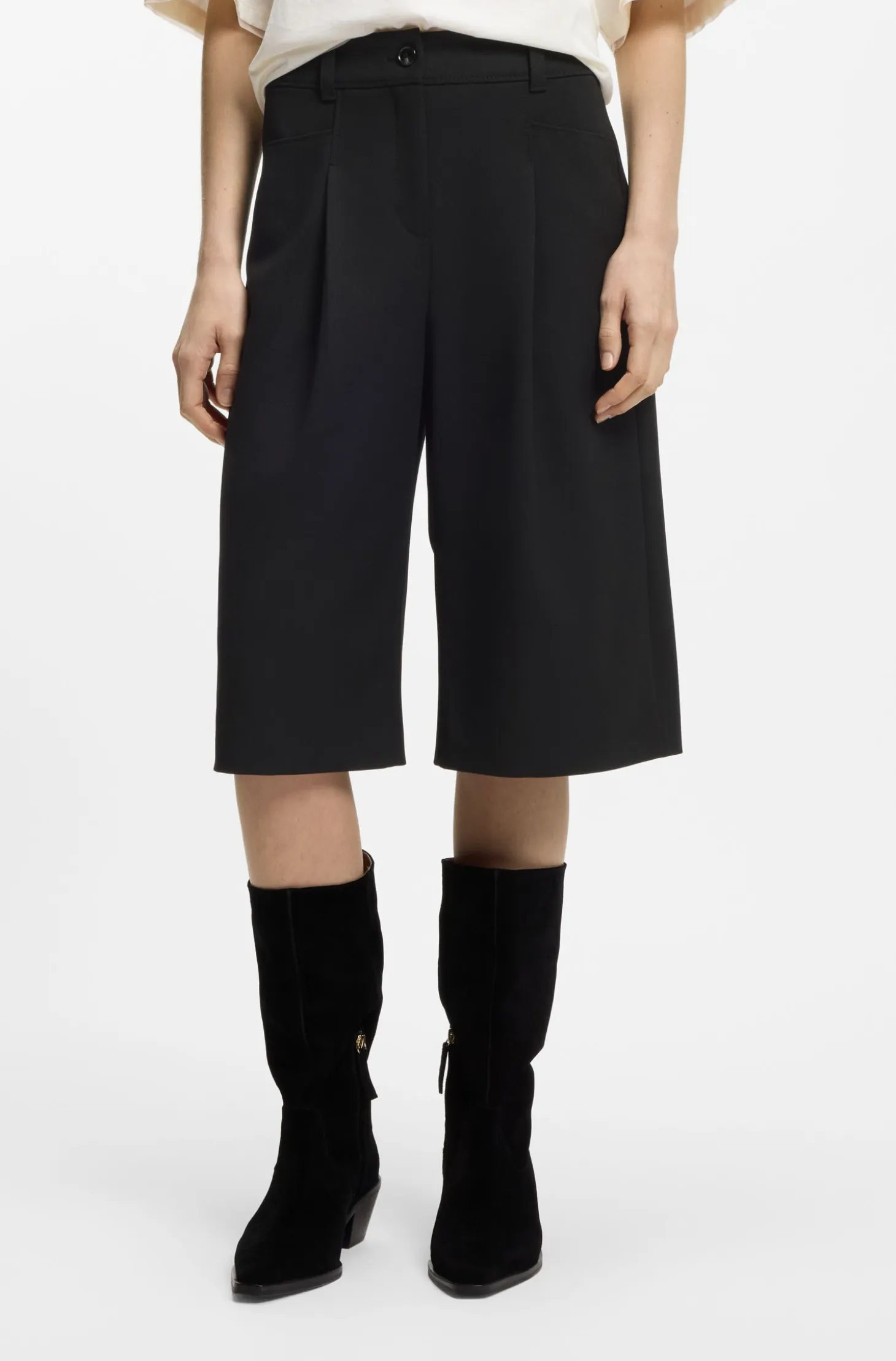 Regular-fit Bermuda trousers with flared leg