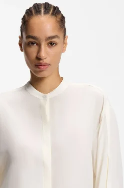 Regular-fit blouse in sandwashed silk with adjustable cuffs