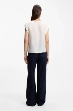 Regular-fit blouse with rear keyhole closure