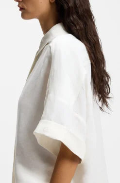 Regular-fit blouse with rolled cuffs