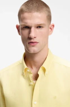 Regular-fit button-down shirt in linen