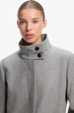 Regular-fit coat in a wool blend
