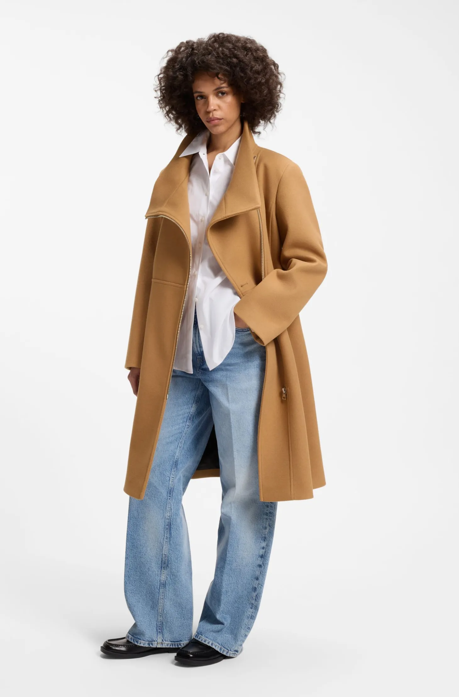 Regular-fit coat with asymmetric zip