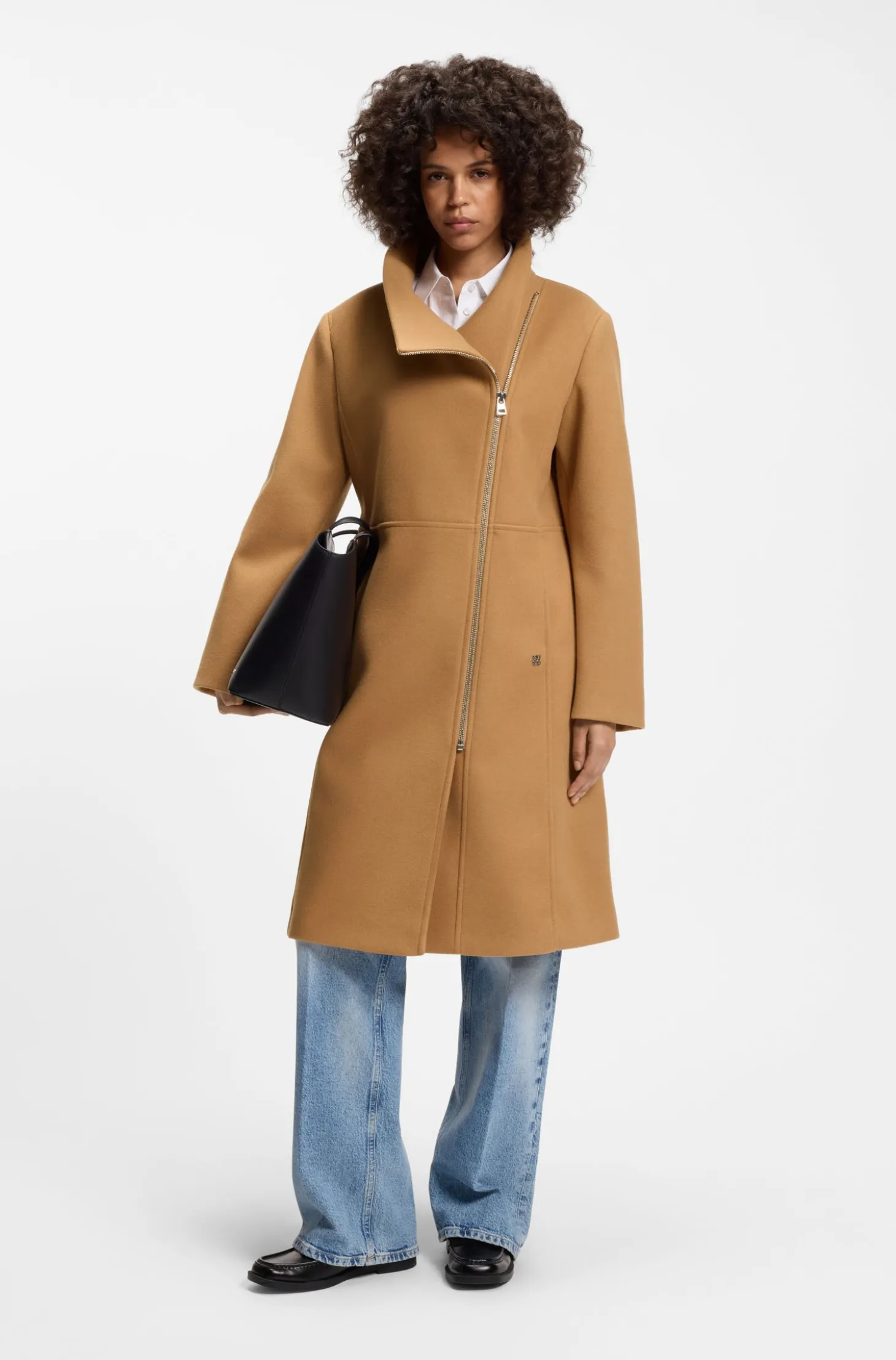 Regular-fit coat with asymmetric zip