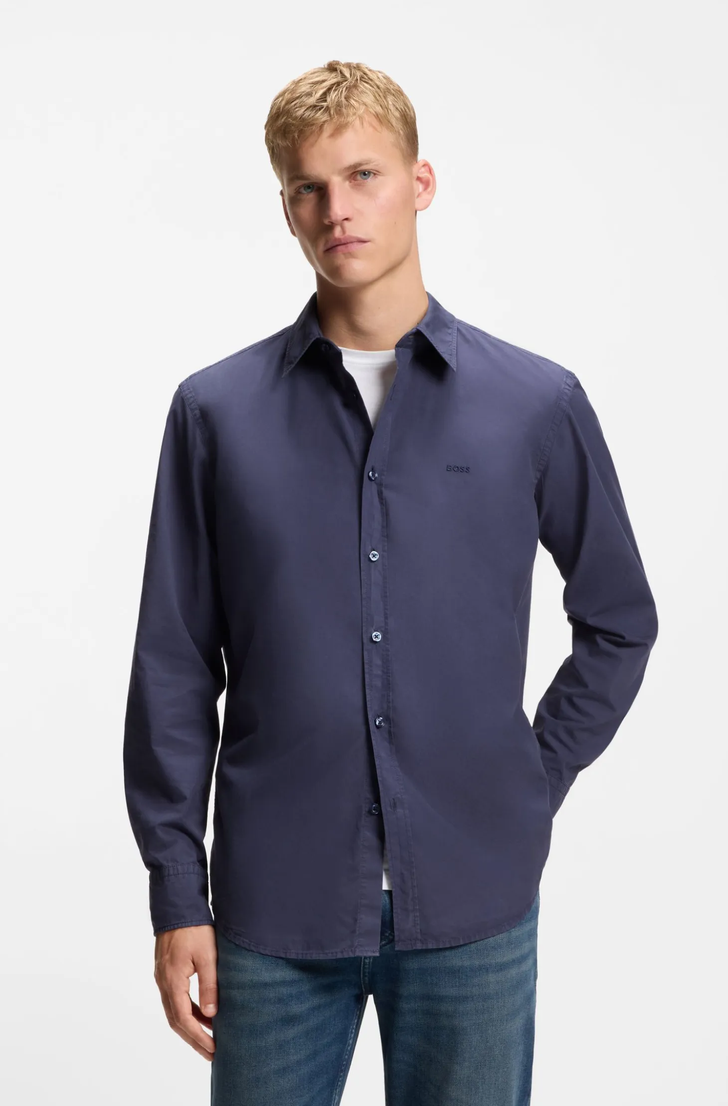 Regular-fit shirt in cotton poplin with embroidered logo