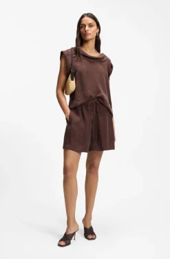 Regular-fit shorts in canvas with drawstring waist