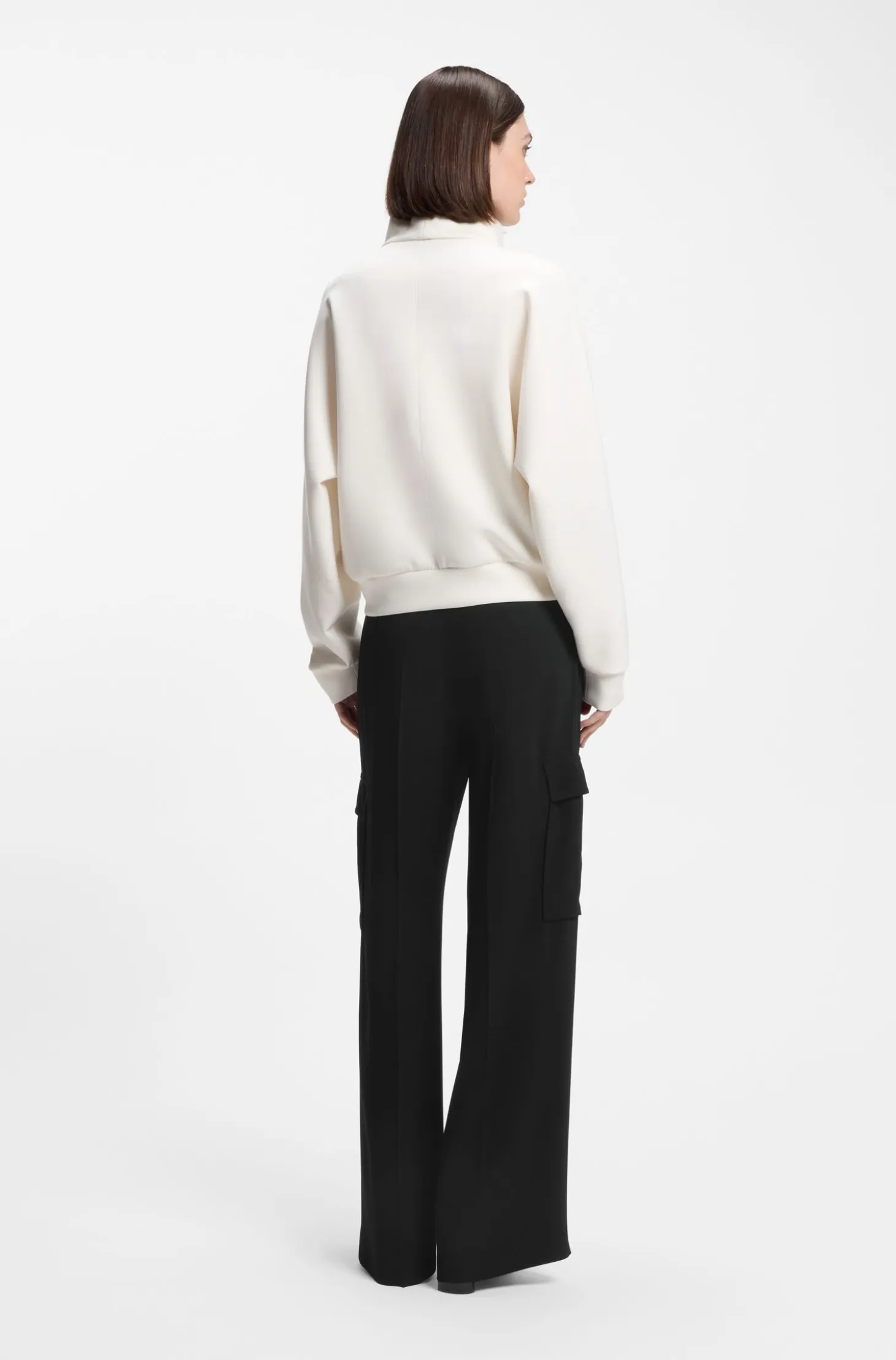 Regular-fit trousers in crepe with cargo pockets