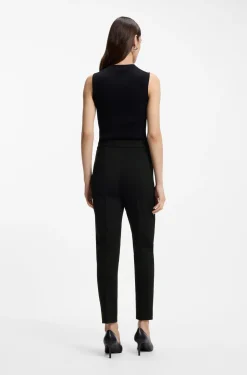 Regular-fit trousers in stretch fabric with tapered leg