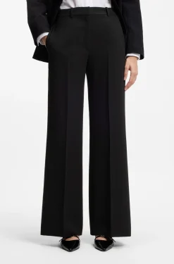 Regular-fit trousers in stretch seersucker