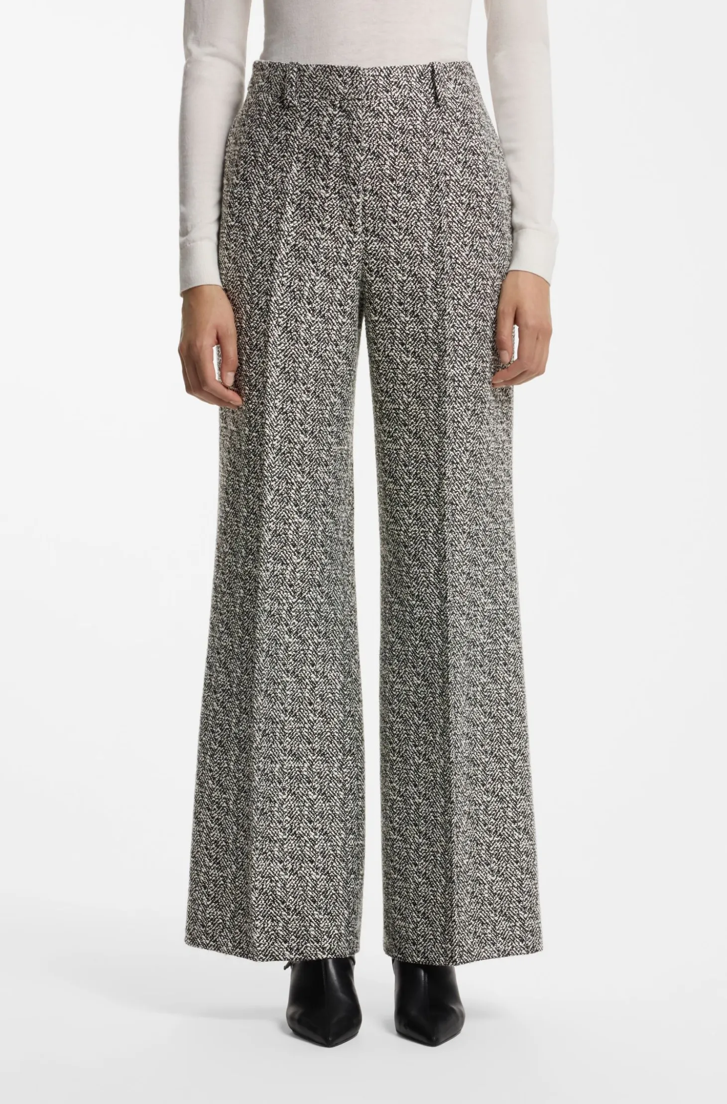 Regular-fit trousers in stretch herringbone fabric
