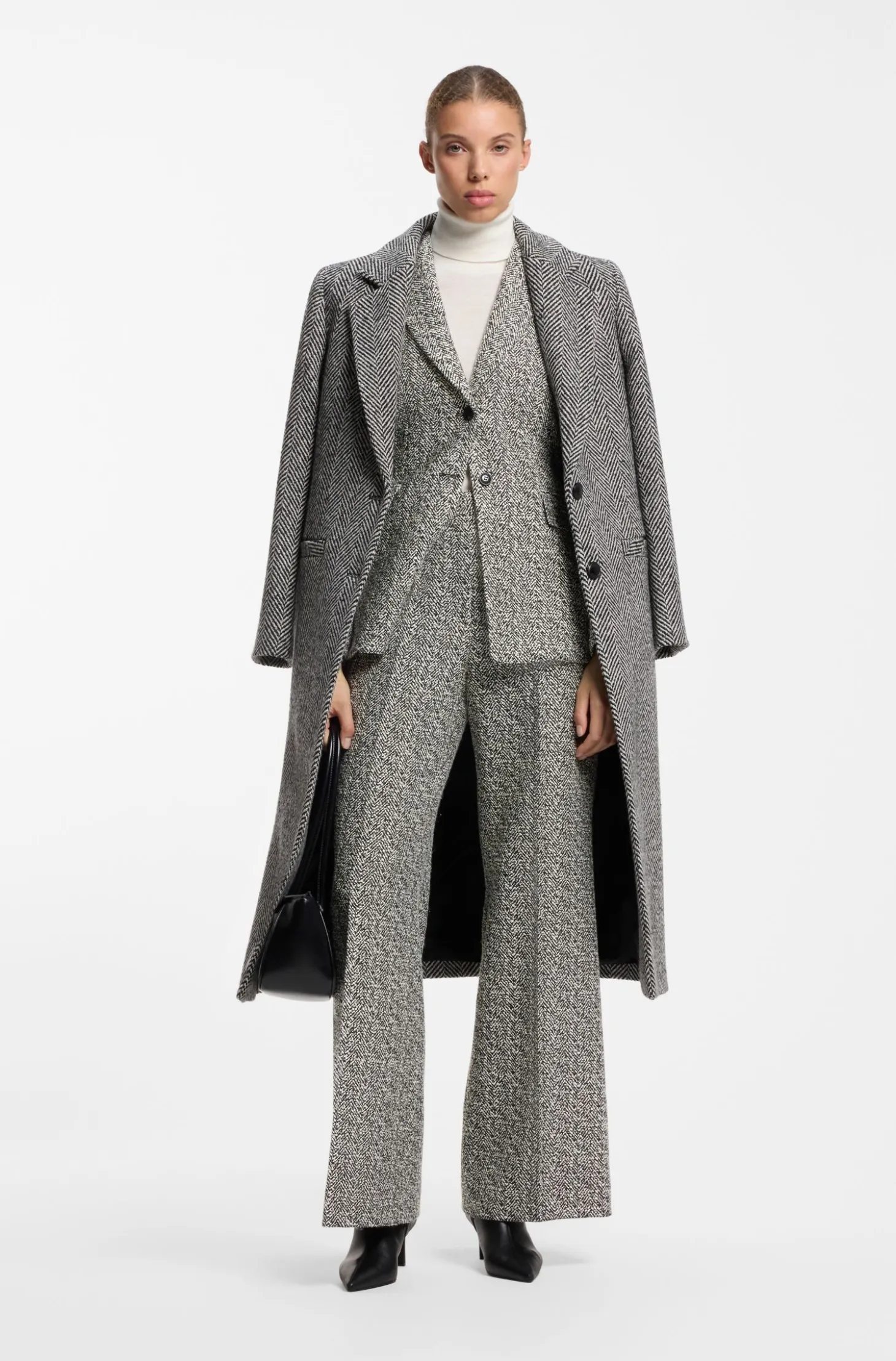Regular-fit trousers in stretch herringbone fabric