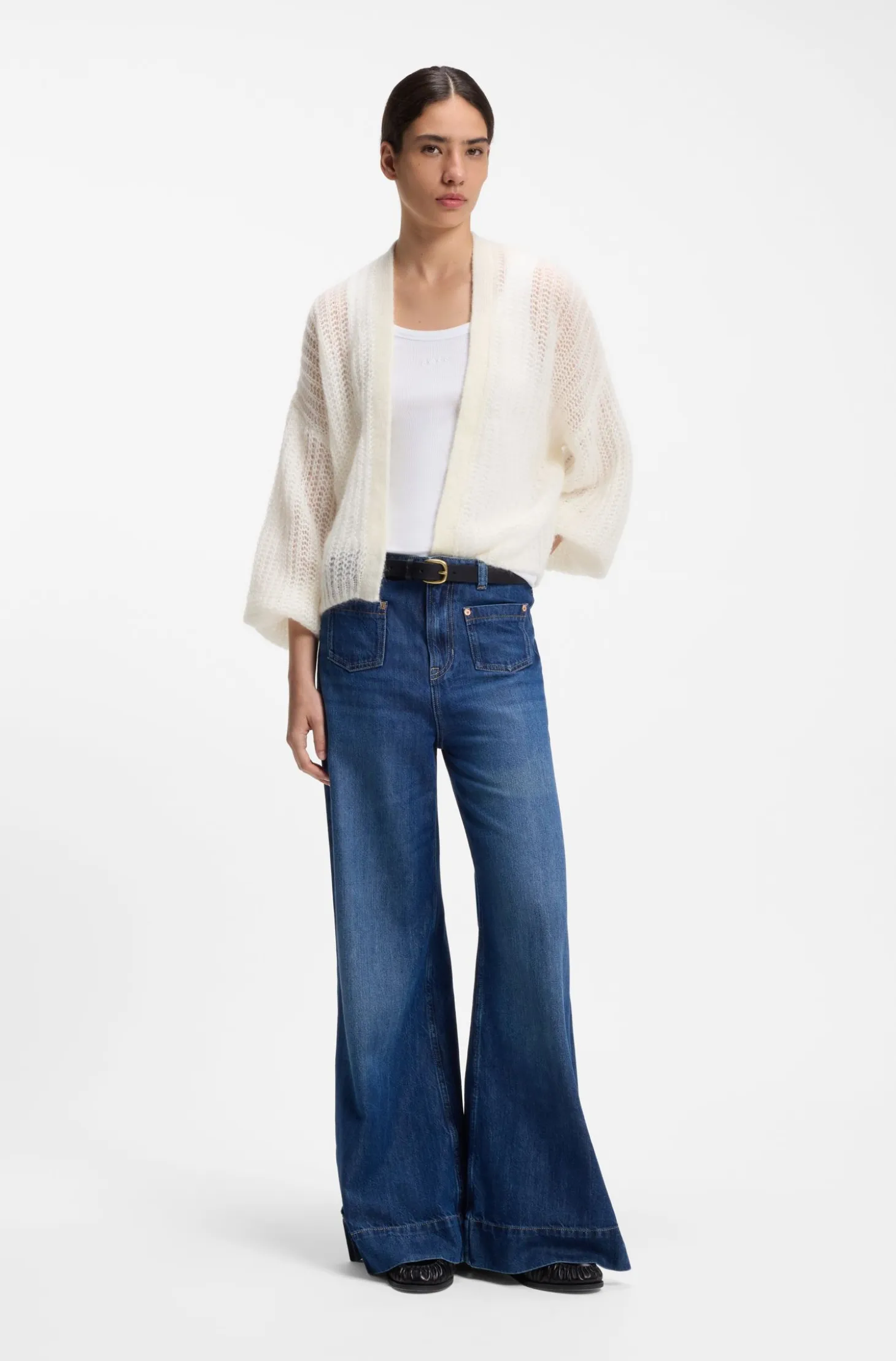 Relaxed-fit cardigan with open-knit structure