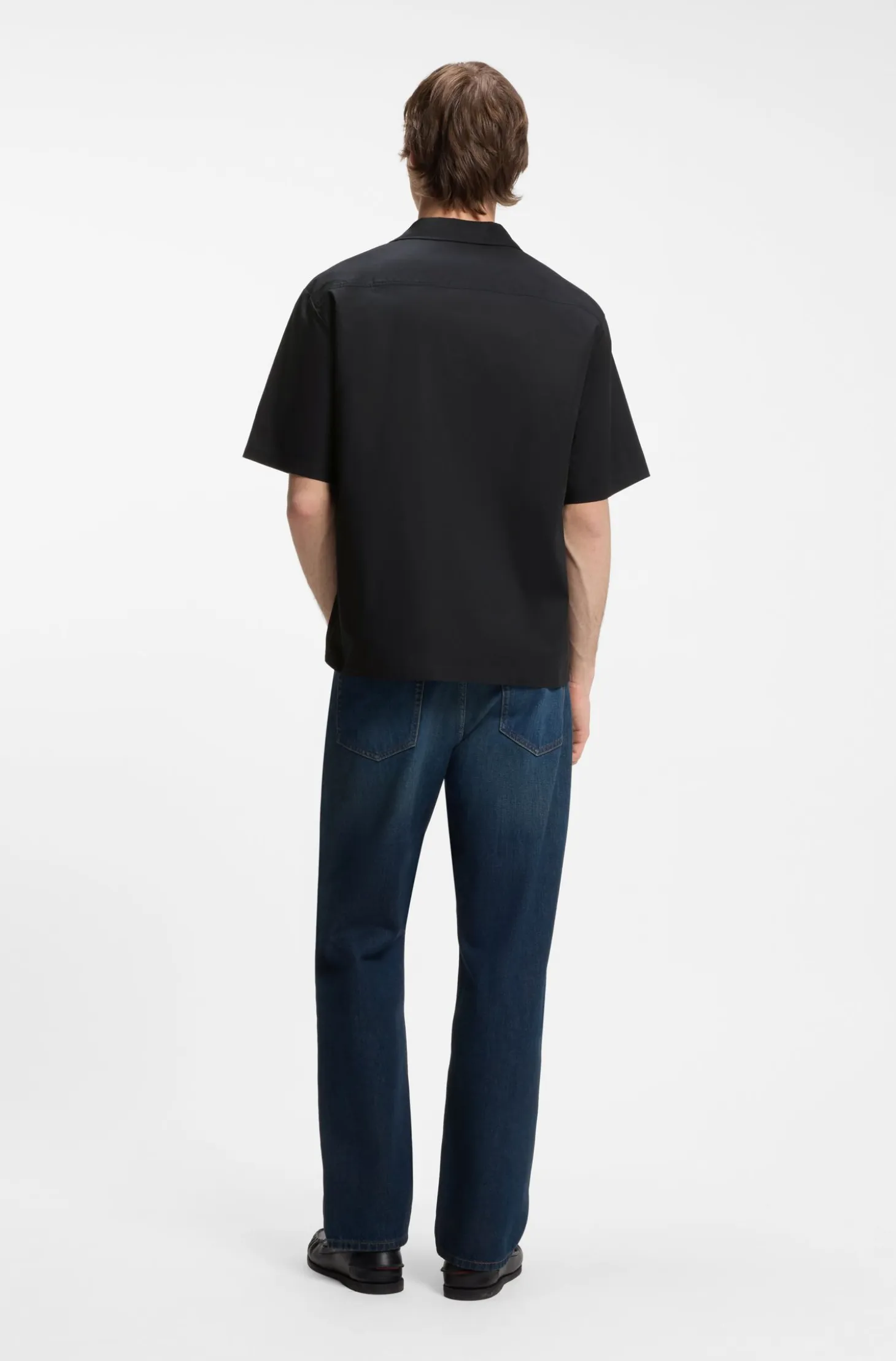 Relaxed-fit shirt with chest print and reverse lapels