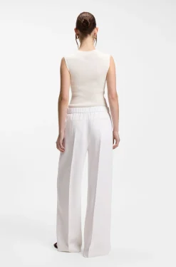 Relaxed-fit trousers in a linen blend