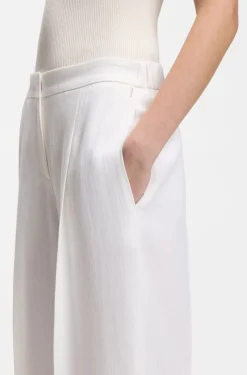 Relaxed-fit trousers in a linen blend