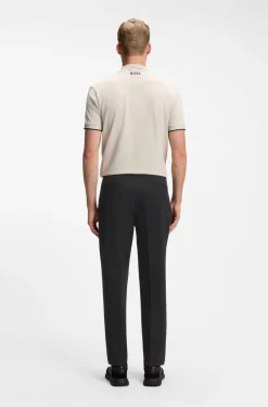Relaxed-fit trousers with front pleats