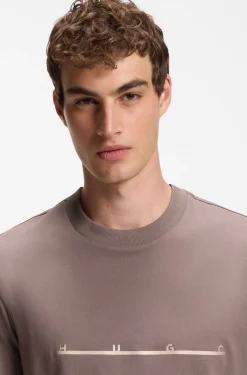 Relaxed-fit T-shirt with zigzag stitching detail