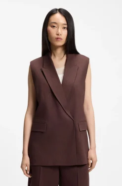 Relaxed-fit vest in a linen blend