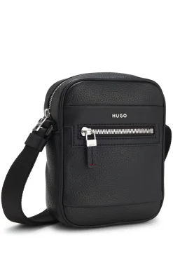 Reporter bag with hardware trims