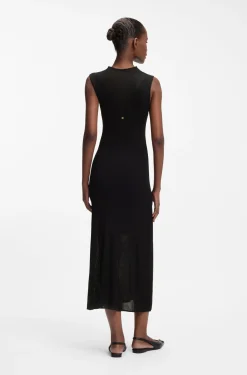 Ribbed dress with colour-blocked effect